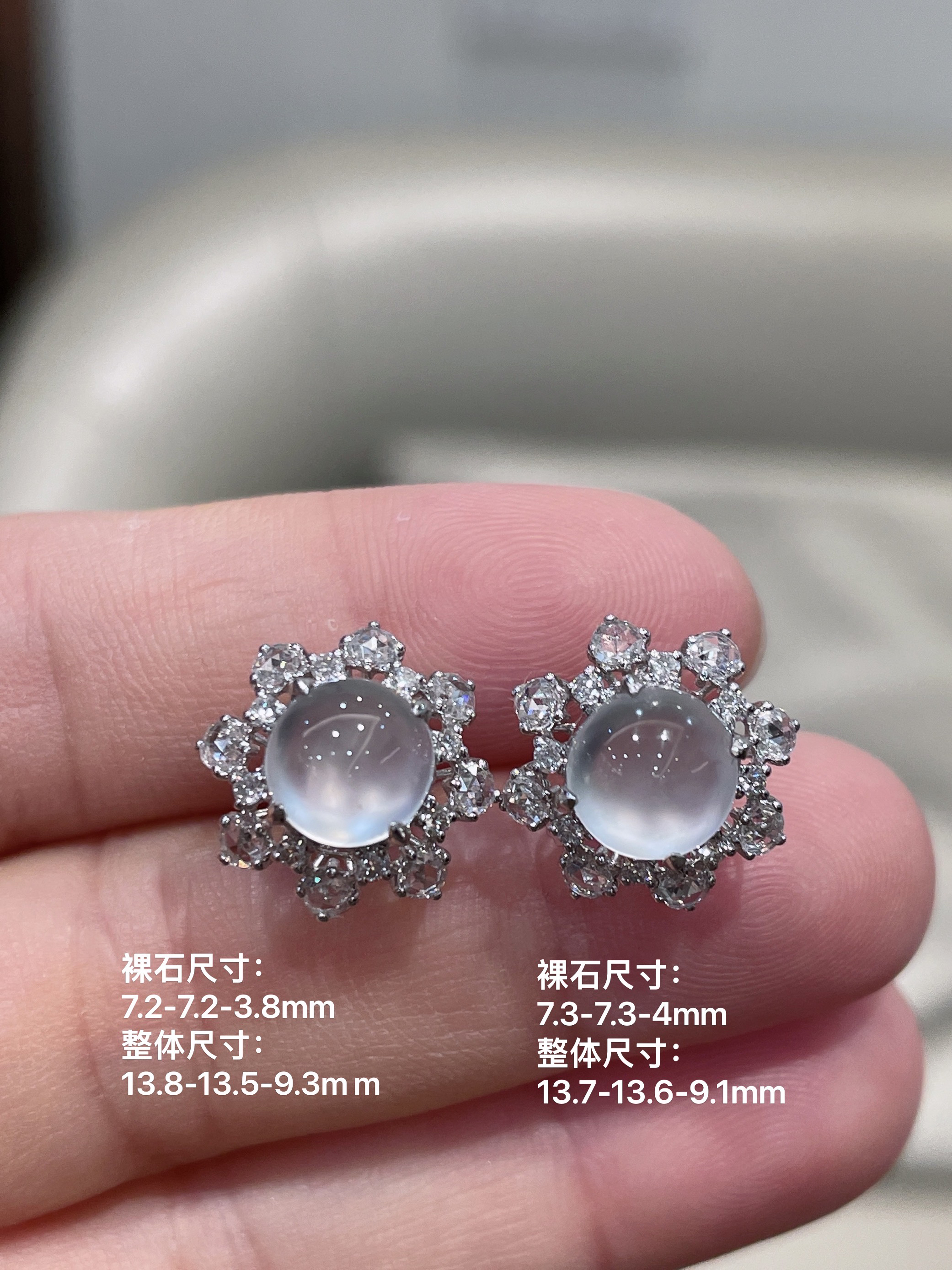 玻璃种起光起胶纯白翡翠蛋面耳钉