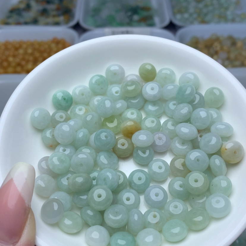 【闪购商品】翡翠手链未镶嵌卡5*8.6鼓珠20颗