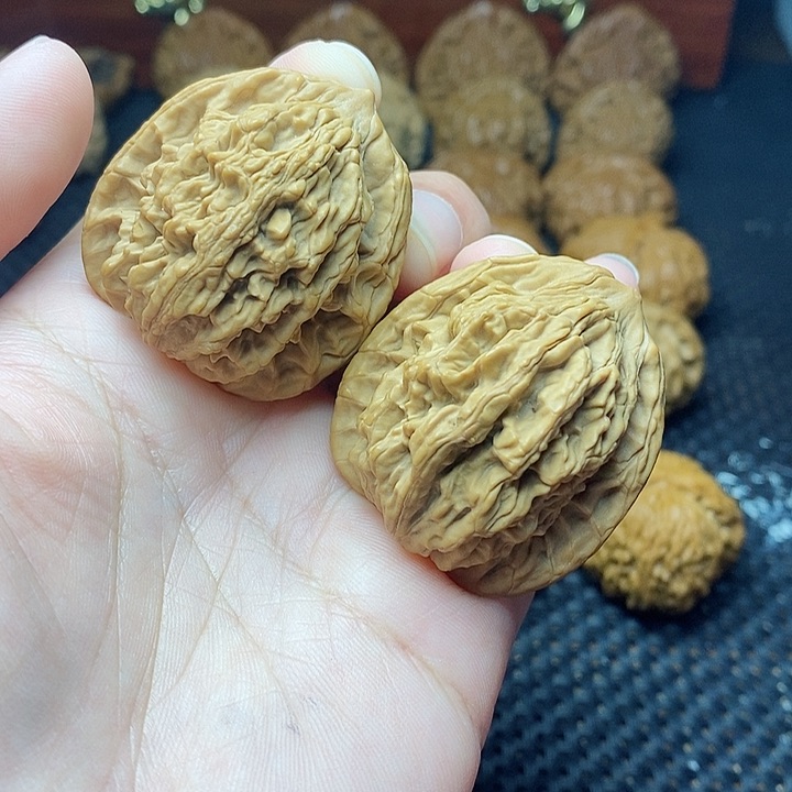 文玩核桃把件38虎头
