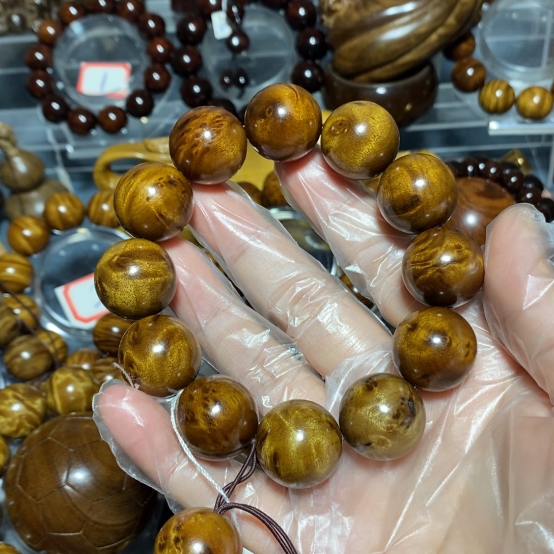 金丝楠木雕工艺品20
