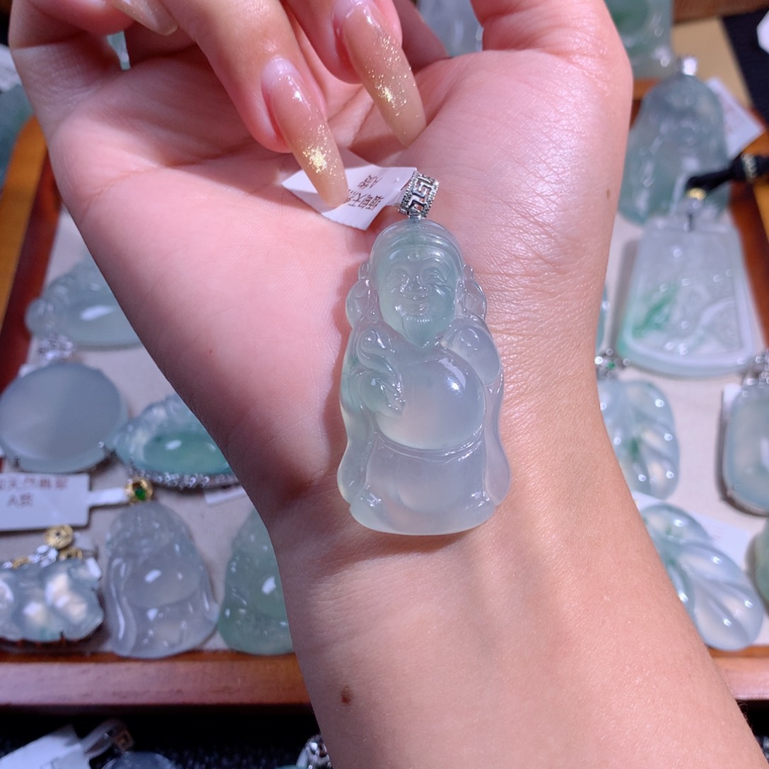 翡翠吊坠(不含链)18K金镶嵌