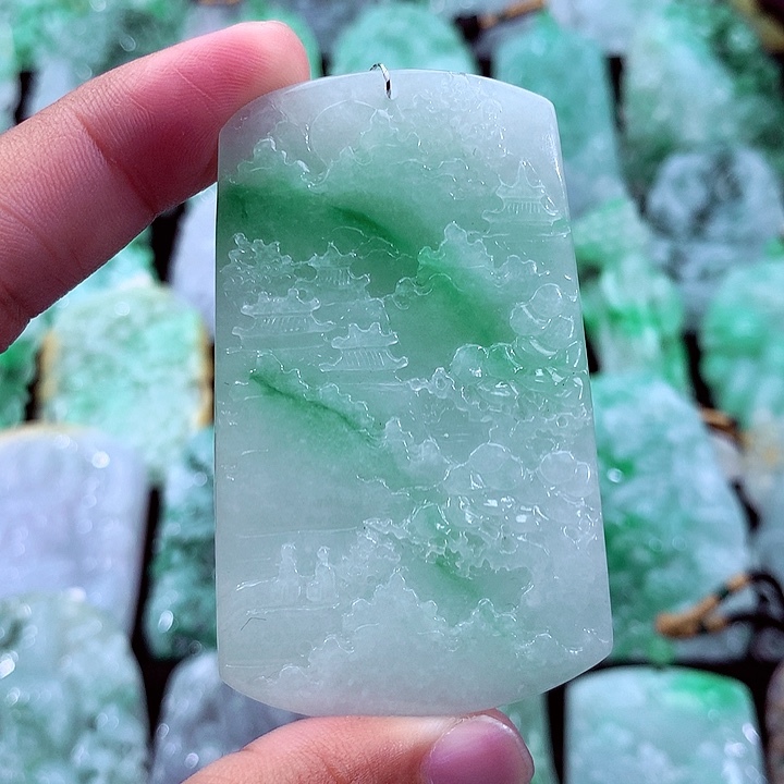 吊坠(不含链)未镶嵌翡翠