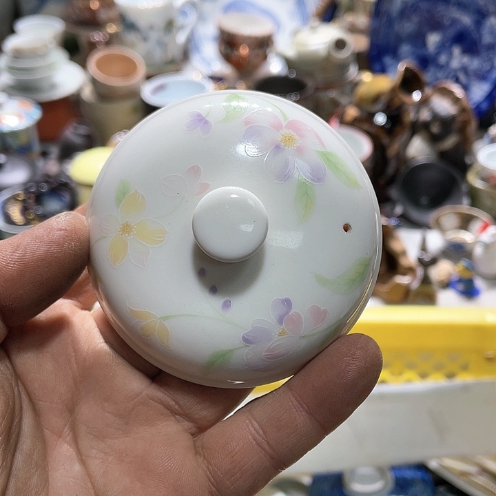 瓷片在这一刻你就不会觉得孤单寂寞