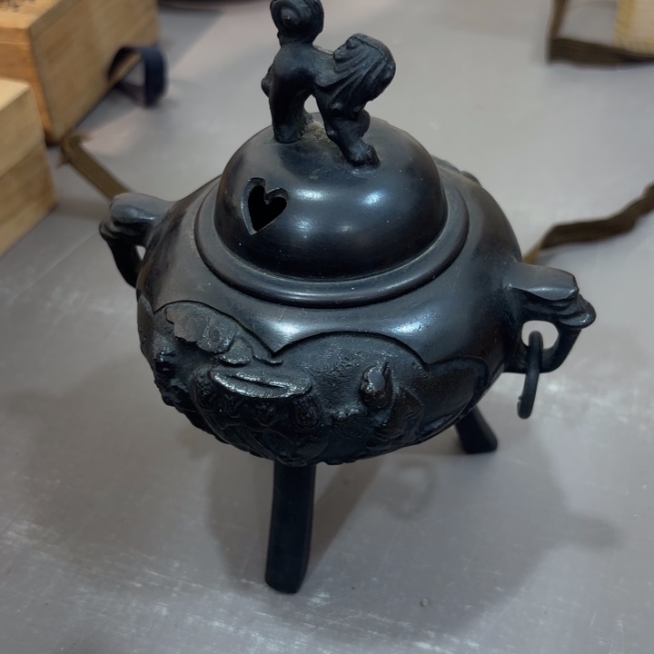 紫砂茶杯古**器非常美丽漂亮的物品
