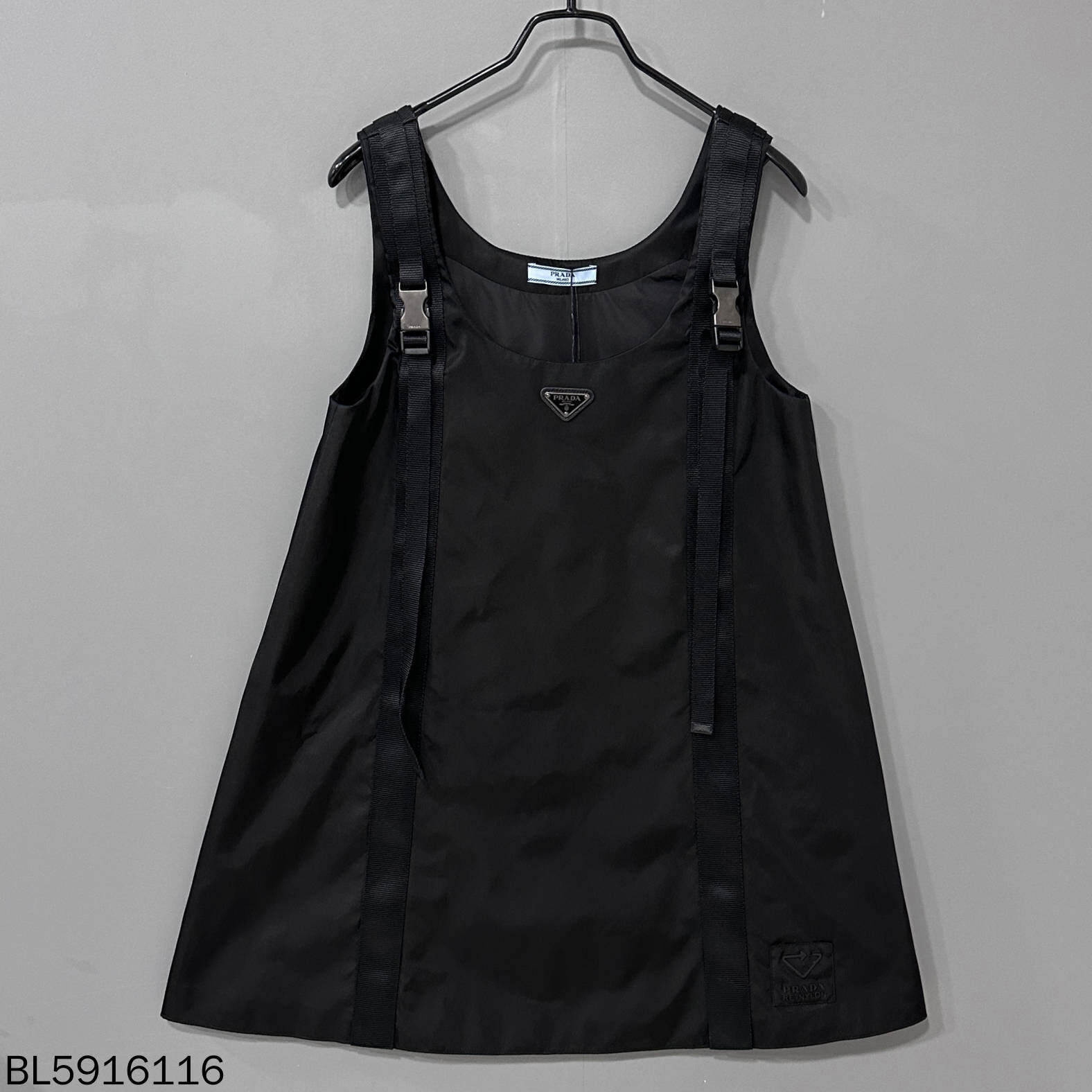 99新 Prada/普拉达 尼龙背心连体裙/38码/16116