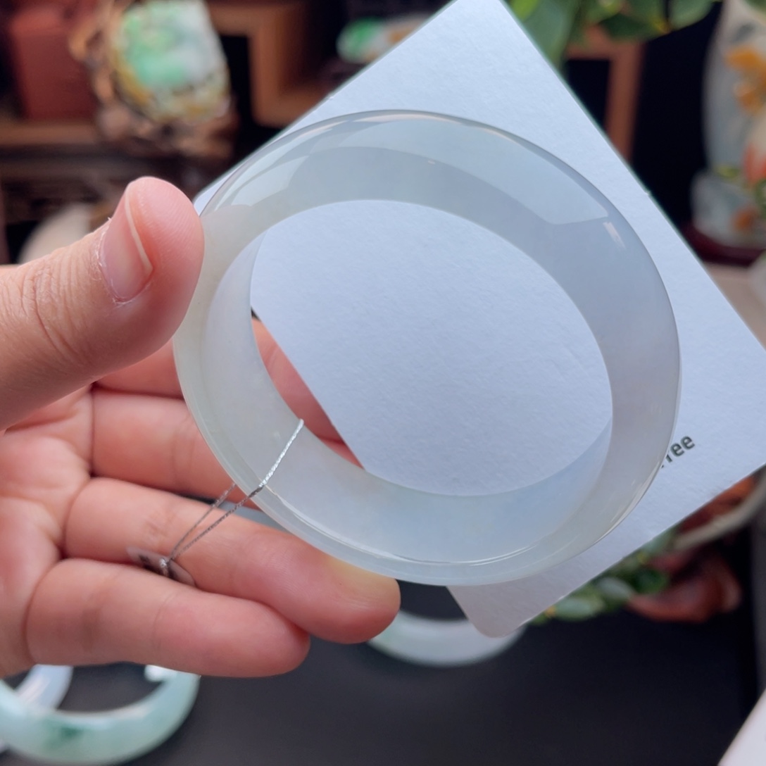 未镶嵌手镯翡翠轮胎