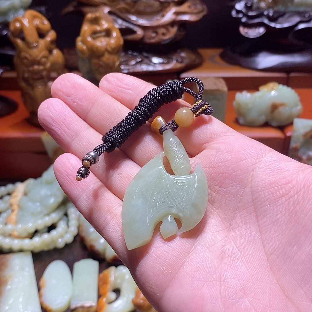 岫岩河磨玉（透闪石质玉）珠宝奇石未镶嵌