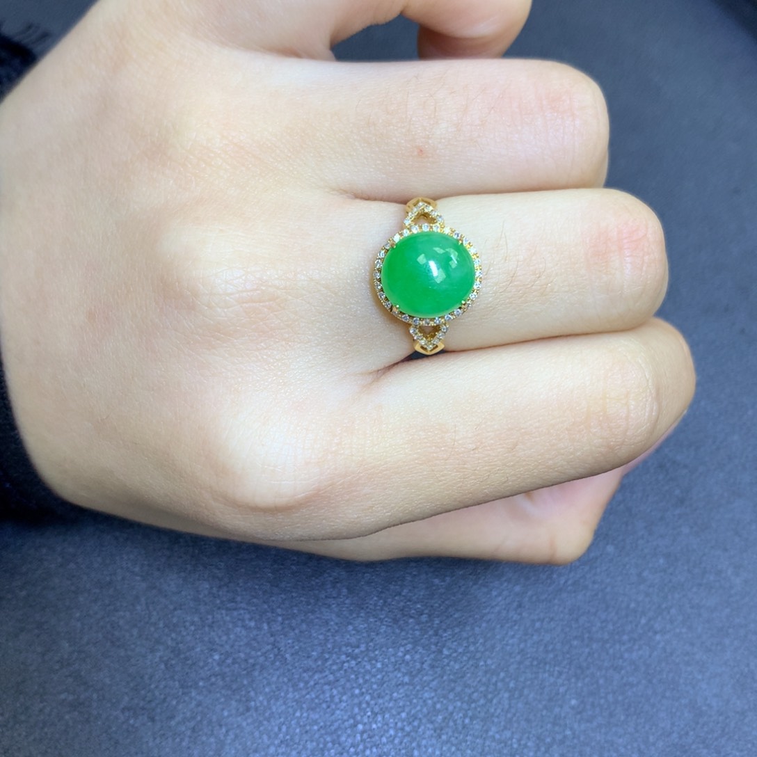 翡翠颈饰18K金镶嵌翡翠