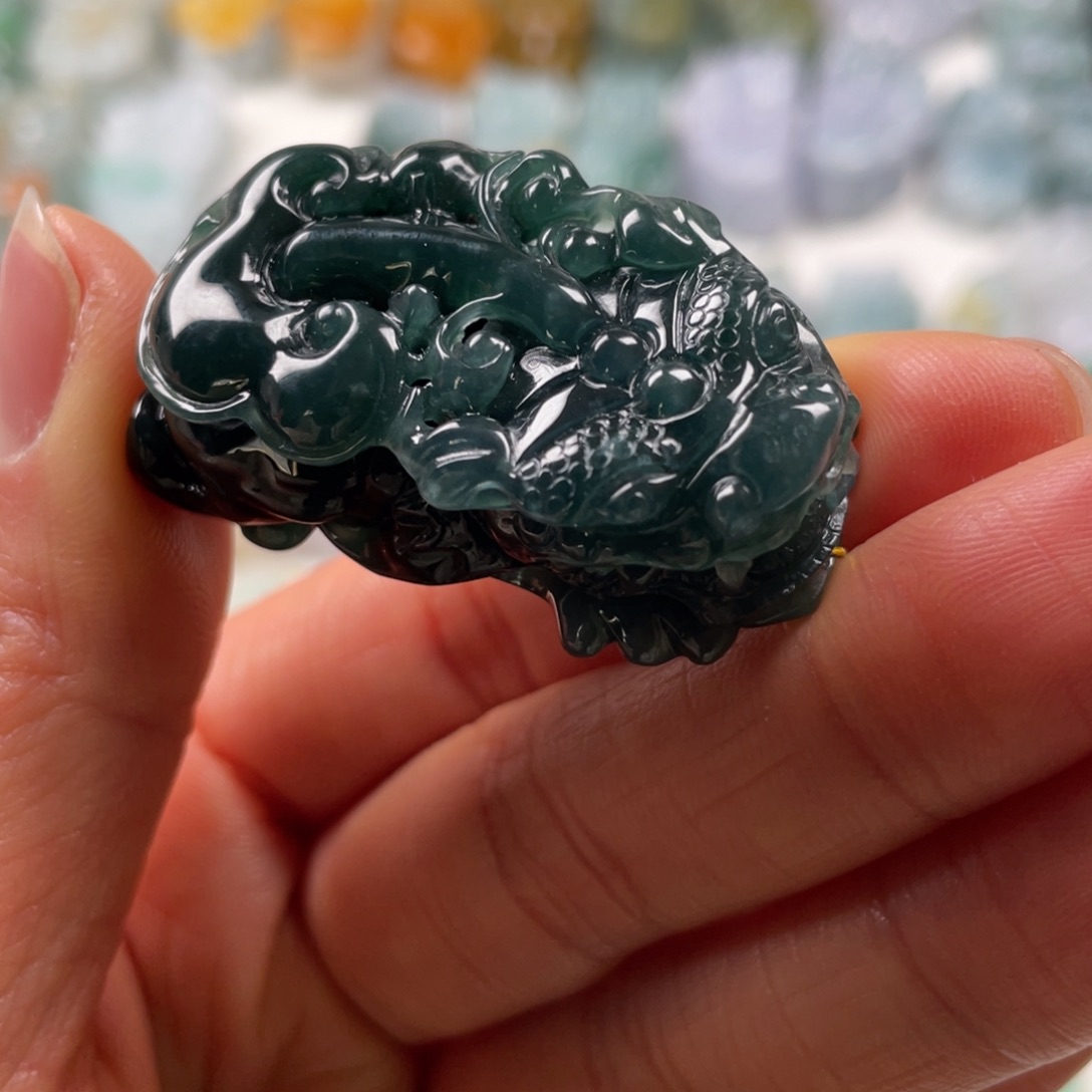 翡翠吊坠(赠链)未镶嵌