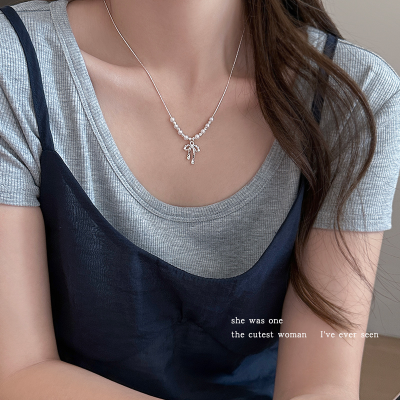 合金仿珍珠项链 碎银子蝴蝶结项链女轻奢小众耳饰精美锁骨链配饰 