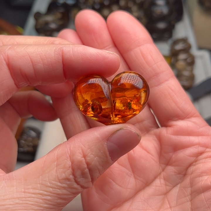 琥珀未镶嵌颈饰花珀