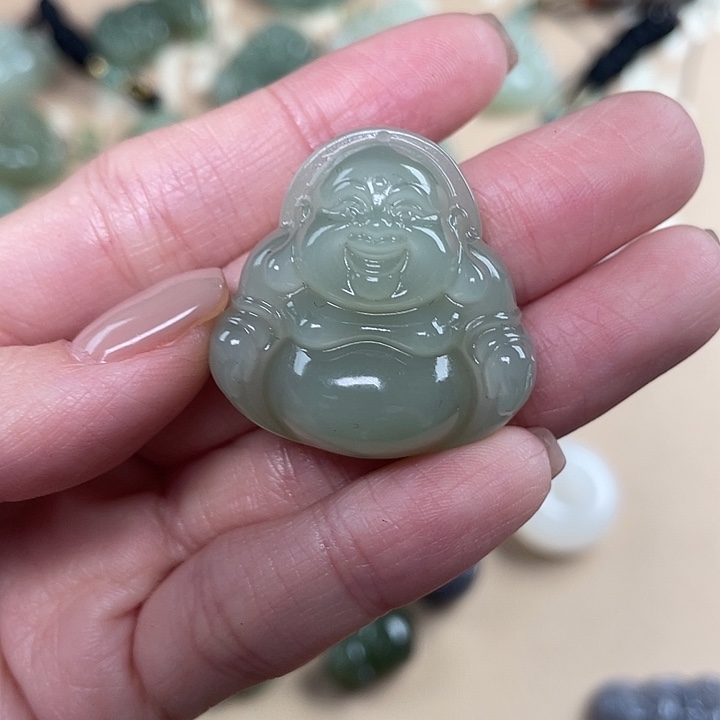 和田玉颈饰未镶嵌冰*萄包容