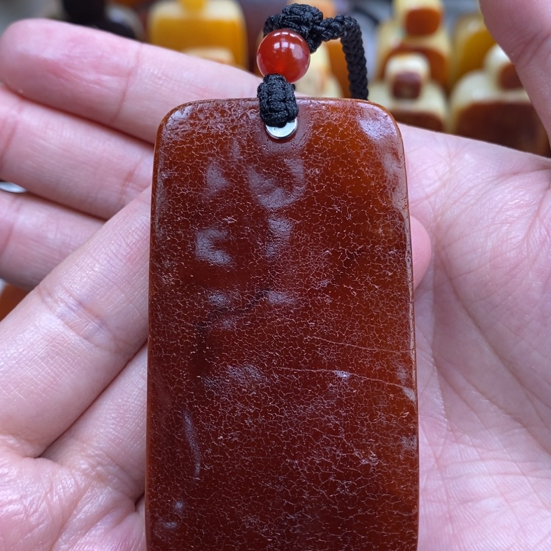 蜜蜡未镶嵌珠宝奇石