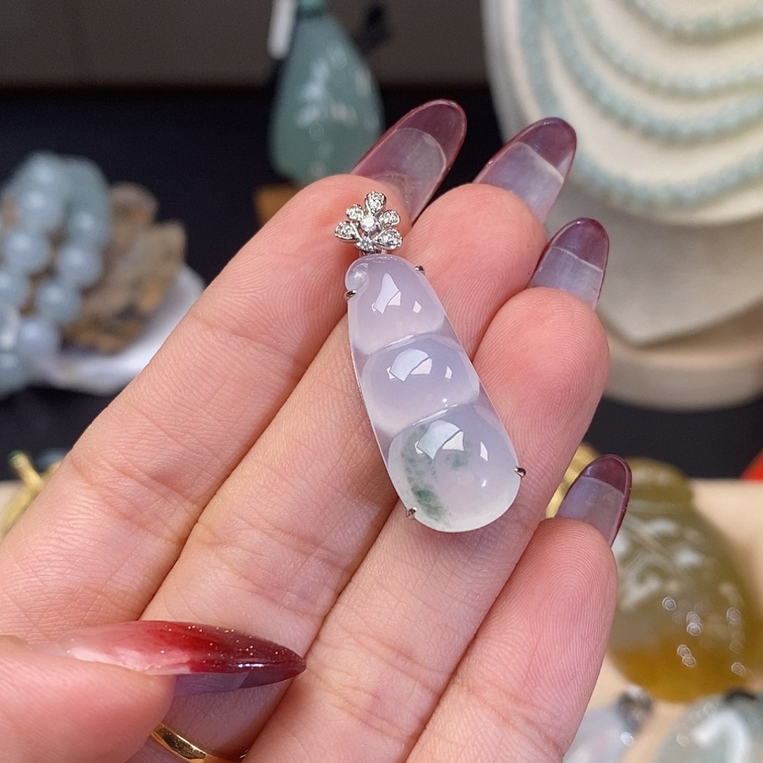 翡翠吊坠(不含链)18K金镶嵌