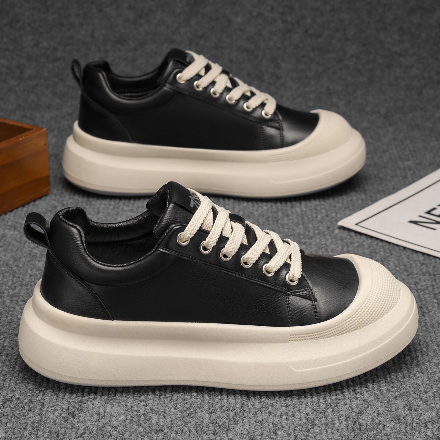 复古圆头低帮男鞋休闲鞋潮流厚底板鞋系带舒适百搭小白鞋运动鞋