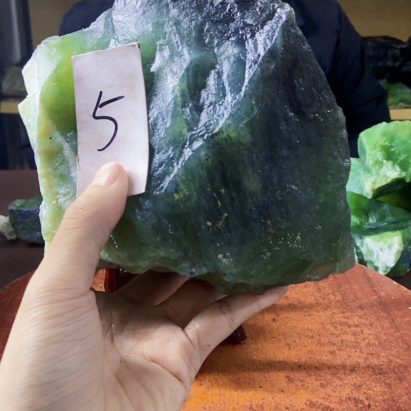 【闪购商品】蛇纹石玉岫玉原石未镶嵌低*