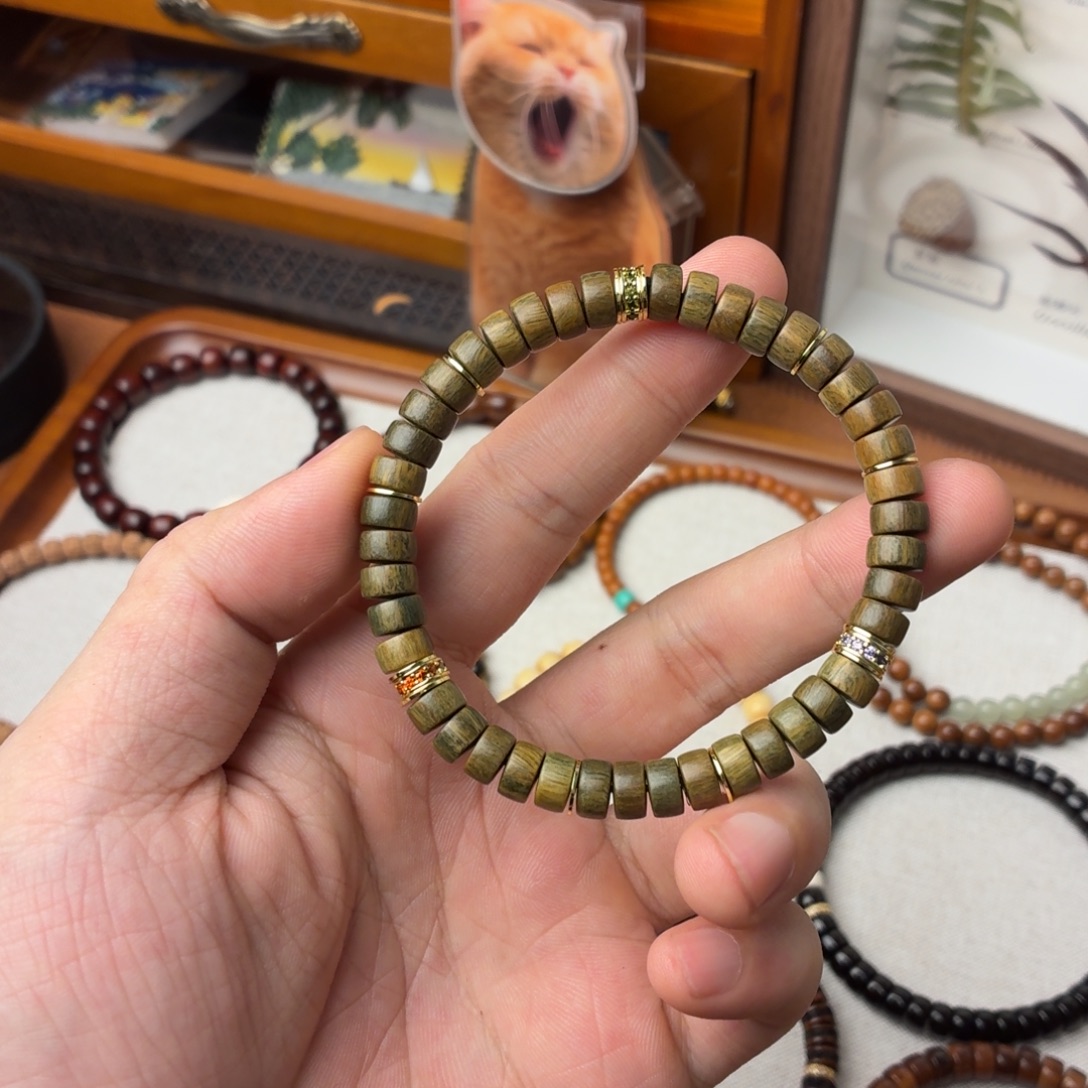 手串/手链维腊木（绿檀）