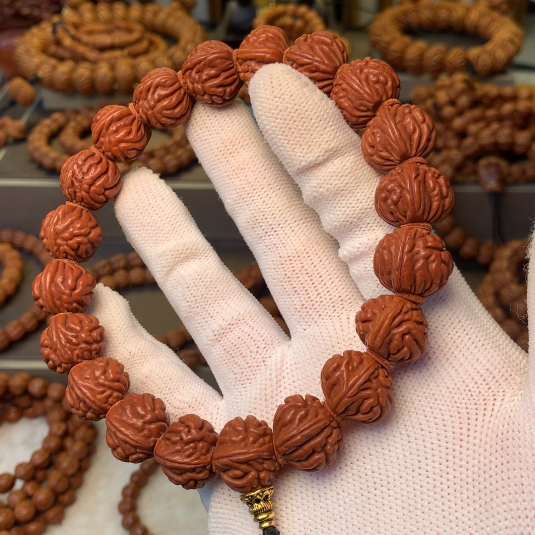 专***腿桃核手串秦岭龙纹