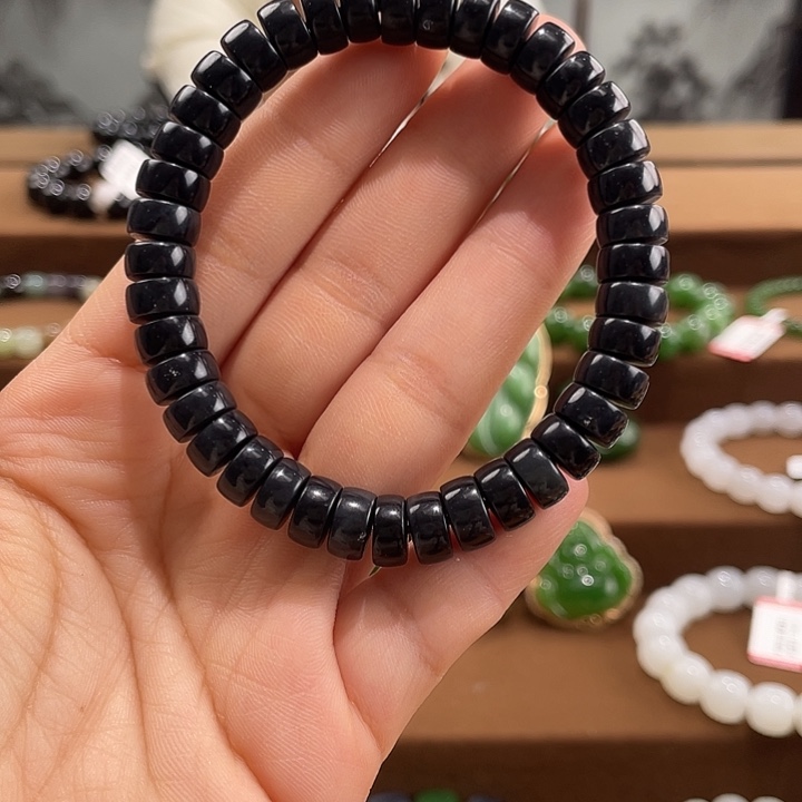 和田玉未镶嵌手串