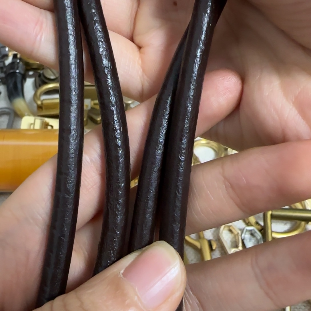 6毫米咖色牛皮绳15元2个.