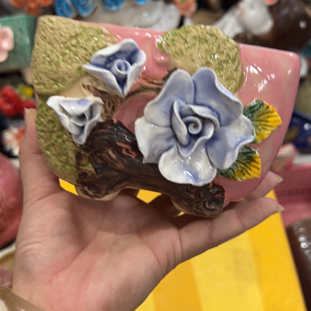 花盆拍满20元发货，退款拉黑。