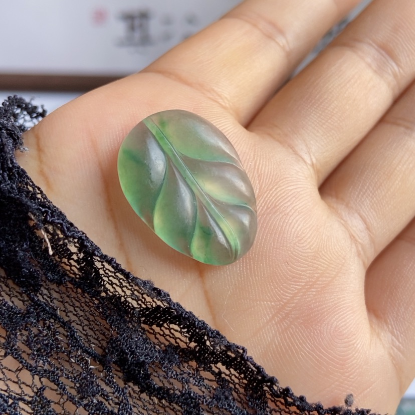 【闪购商品】未镶嵌定制翡翠噔**噔树叶