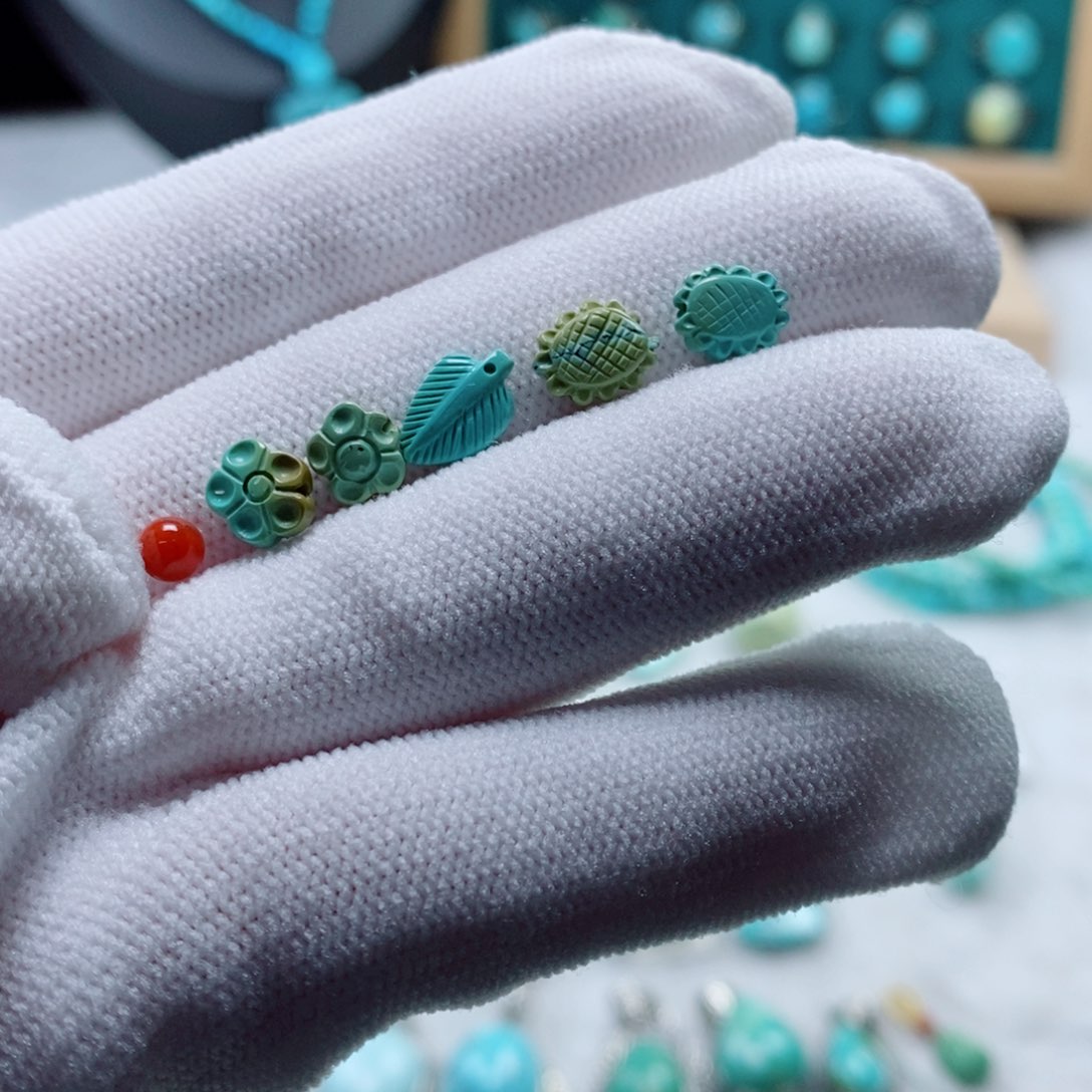 南红玛瑙未镶嵌珠宝奇石