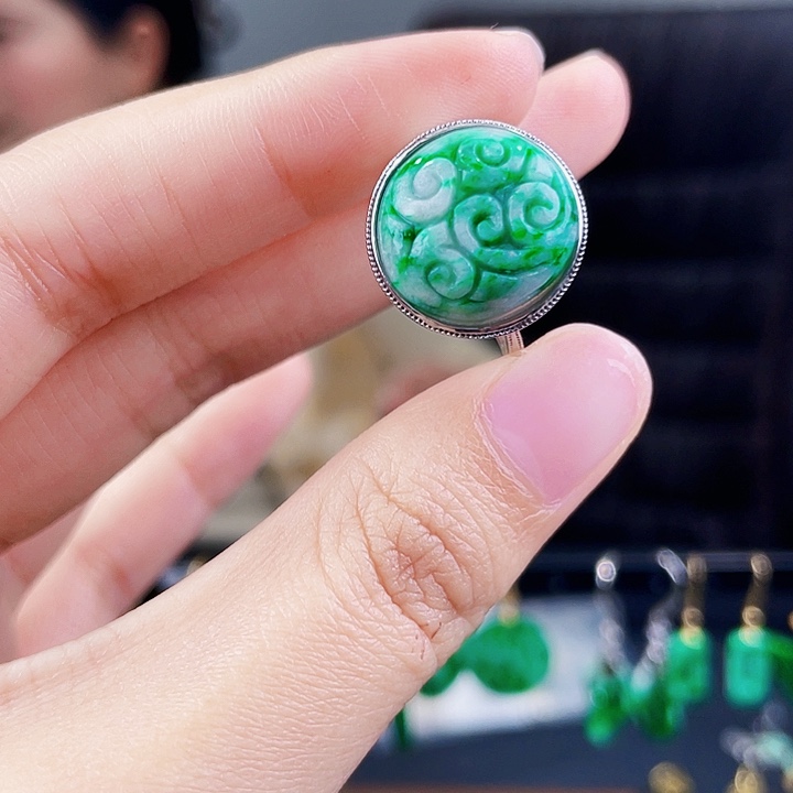 翡翠戒指银S925镶嵌饰品