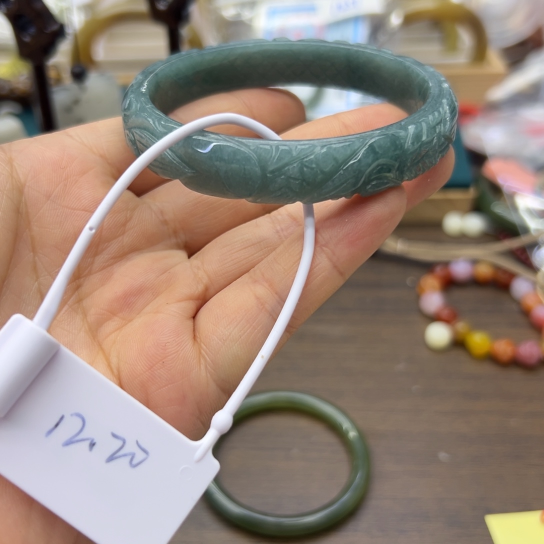 翡翠未镶嵌手镯62圈围635