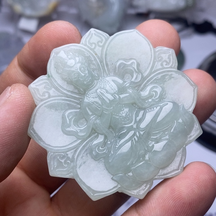 翡翠未镶嵌颈饰翡翠