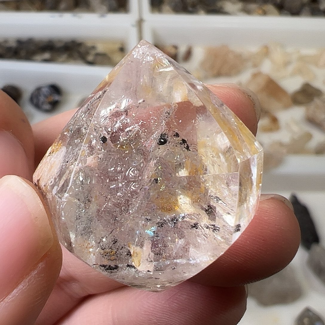 32闪灵水晶一步到位