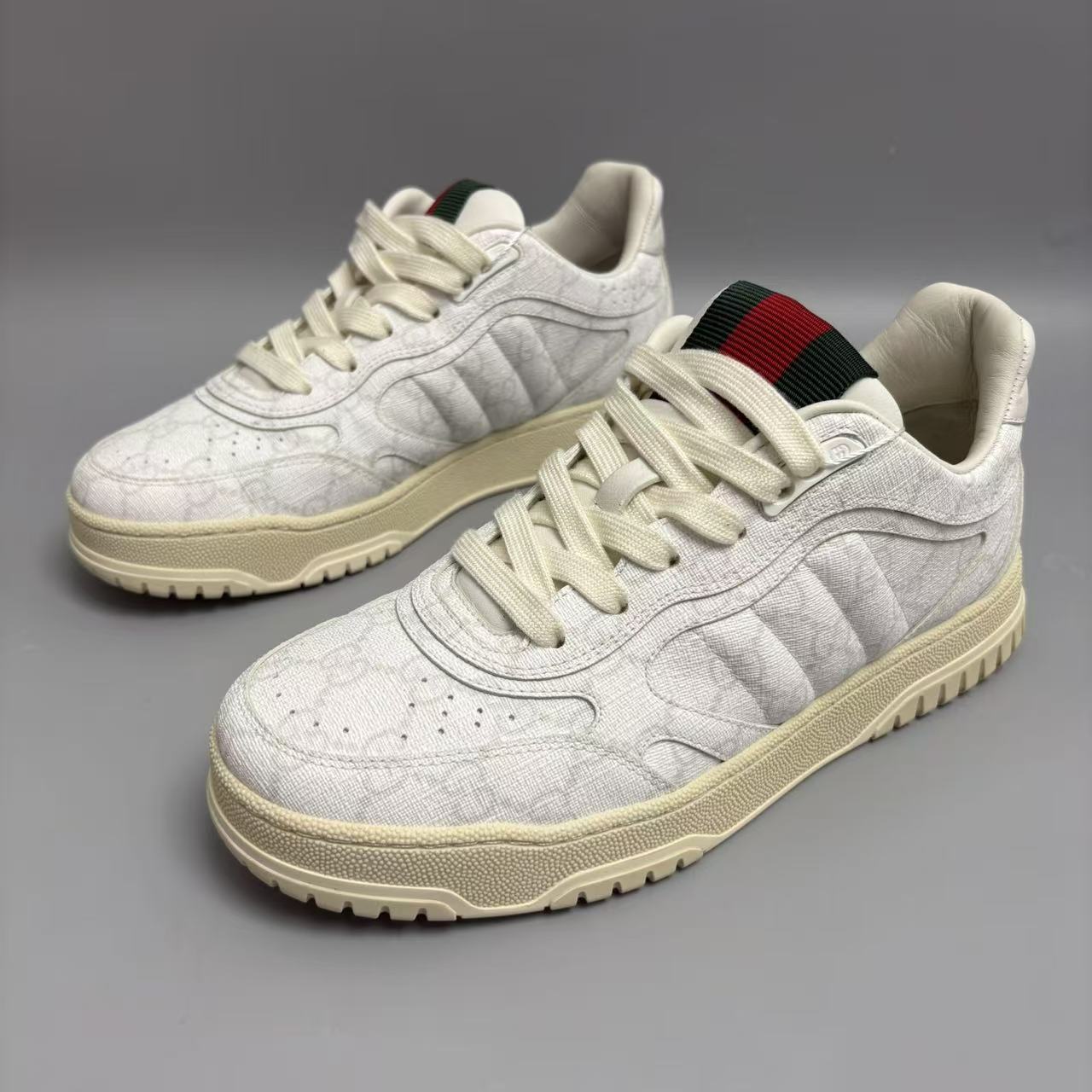 95新 GUCCI/古驰 白色暗纹Re-Web板鞋39.5欧码  jx503