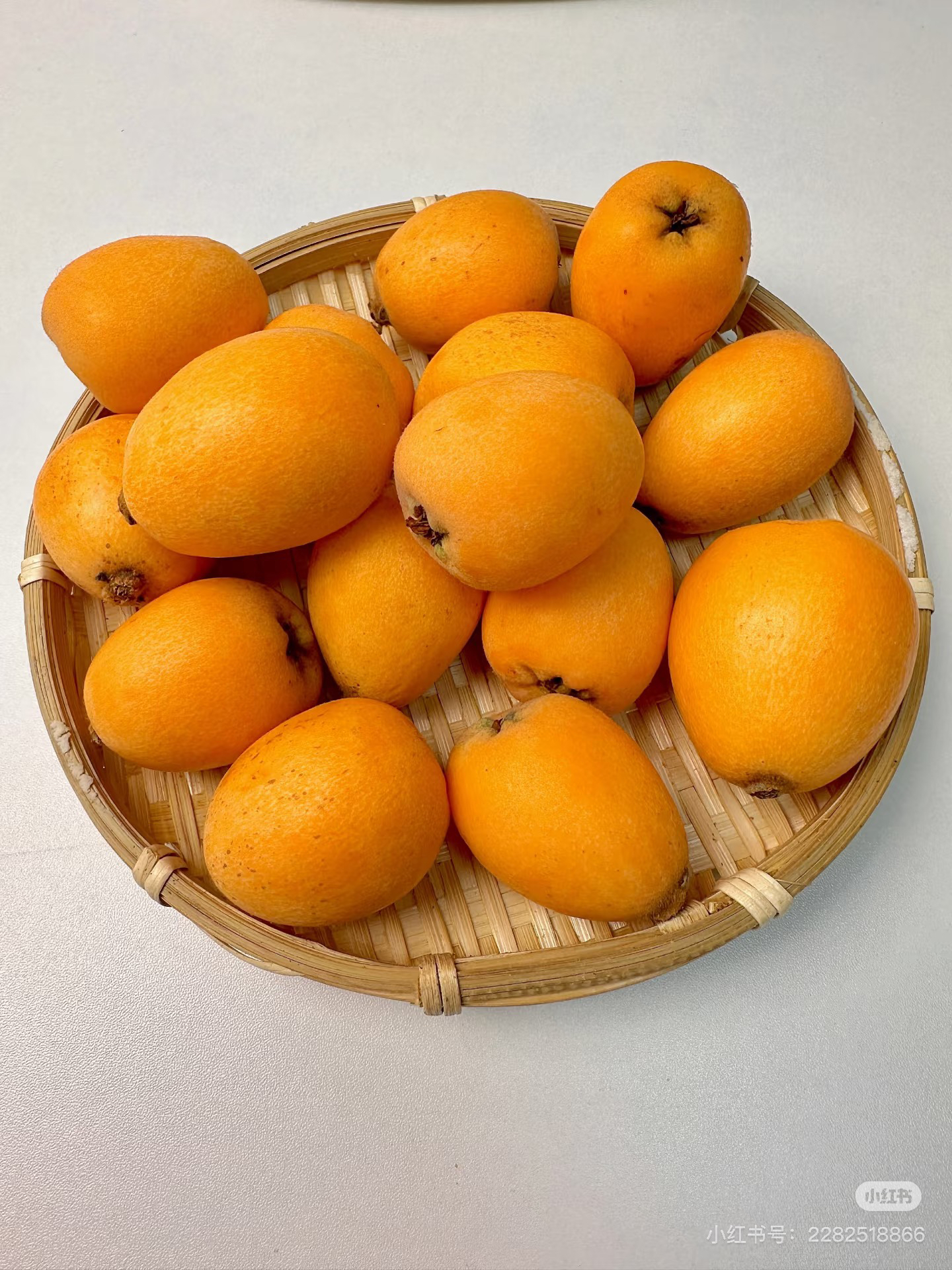 新鲜琵琶果/果肉细腻/多汁饱满（8个一盒装）