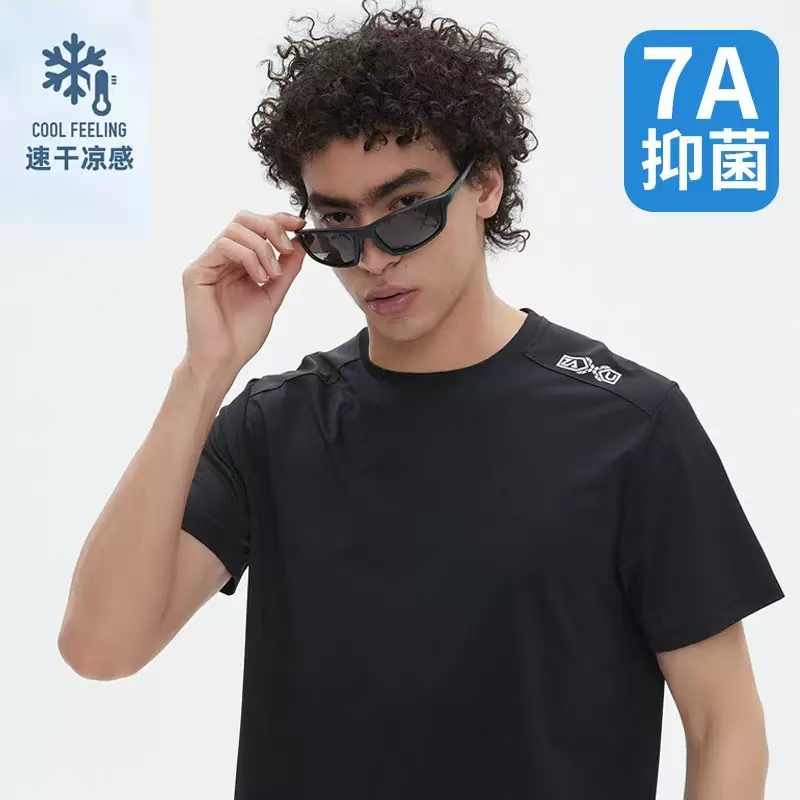 夏季男户外爆款冰丝凉感薄款休闲T恤透气高弹力速干空调T短袖情侣