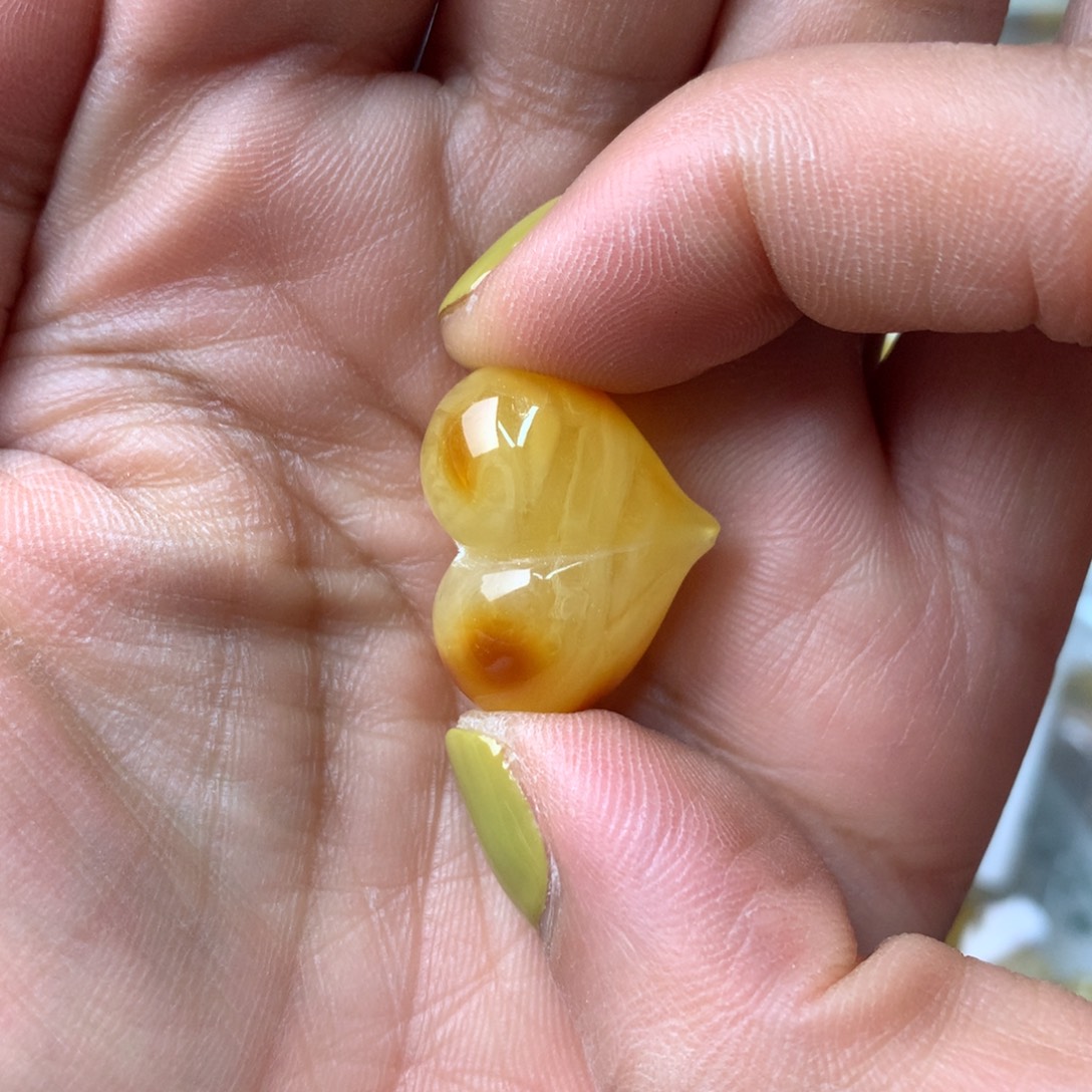 香***.琥珀未镶嵌裸石蜜蜡