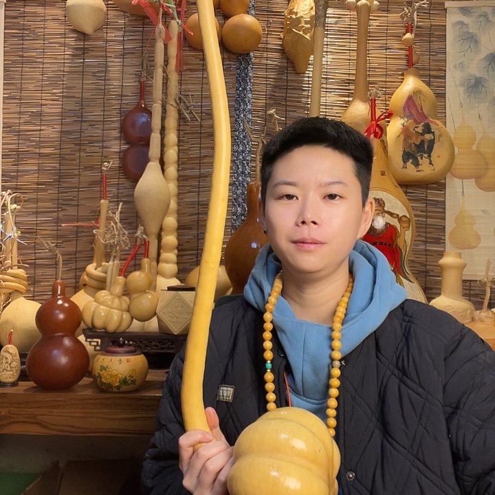 韵***姐大叶紫檀（黑酸枝木类）