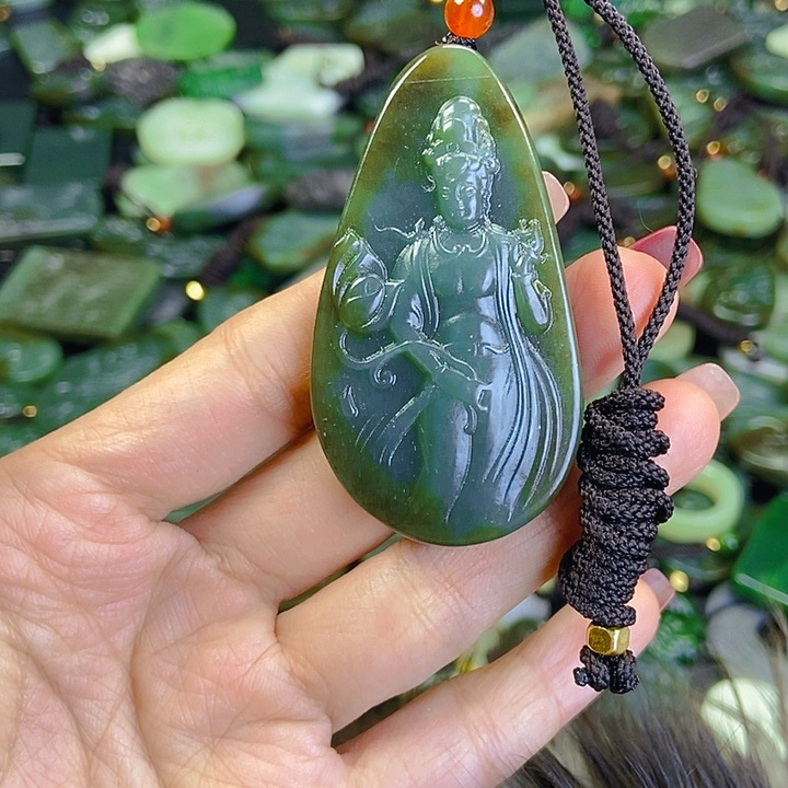 颈饰未镶嵌和田玉