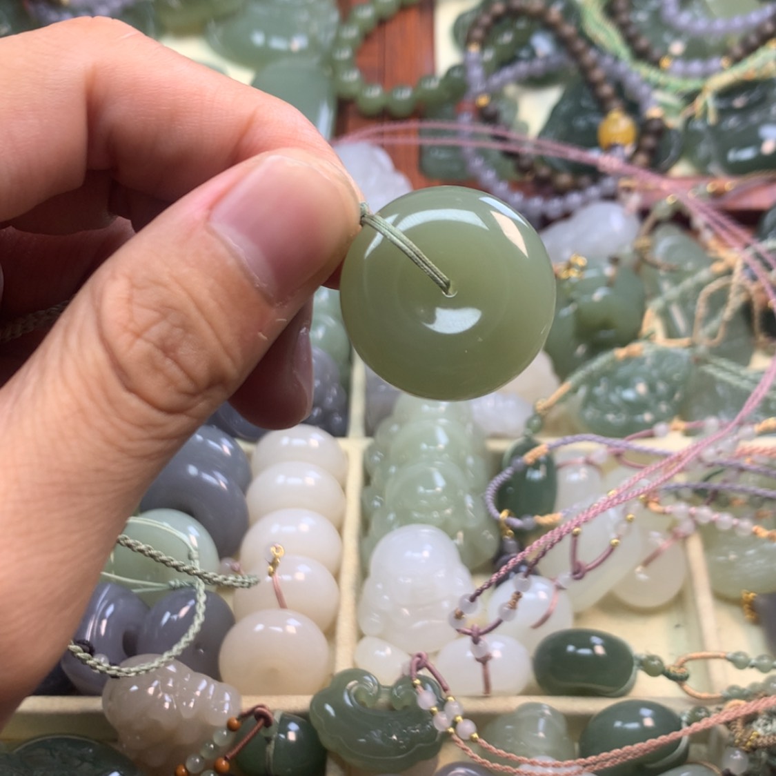 【闪购商品】颈饰未镶嵌和田玉H****i