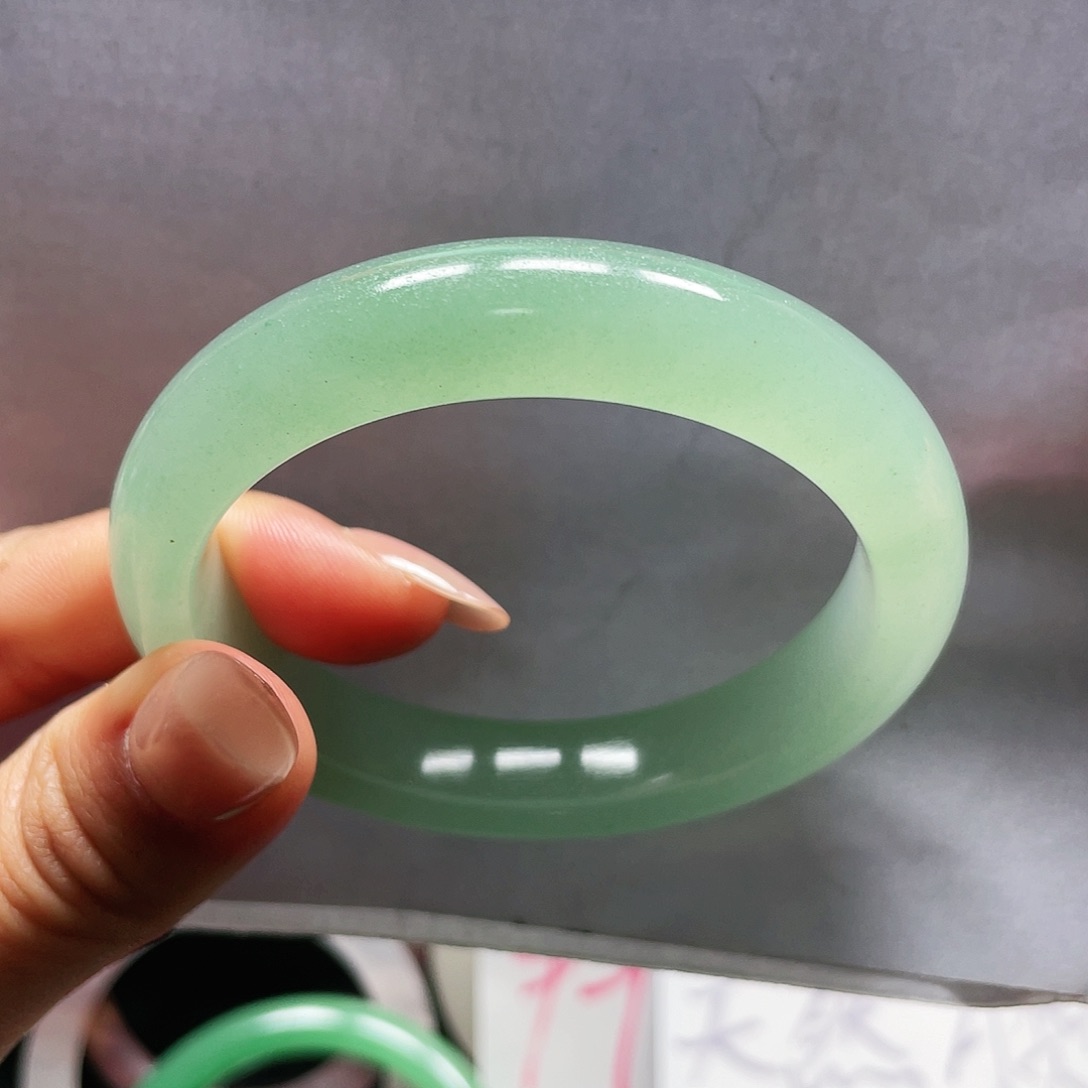 石英质玉手镯未镶嵌一一5556