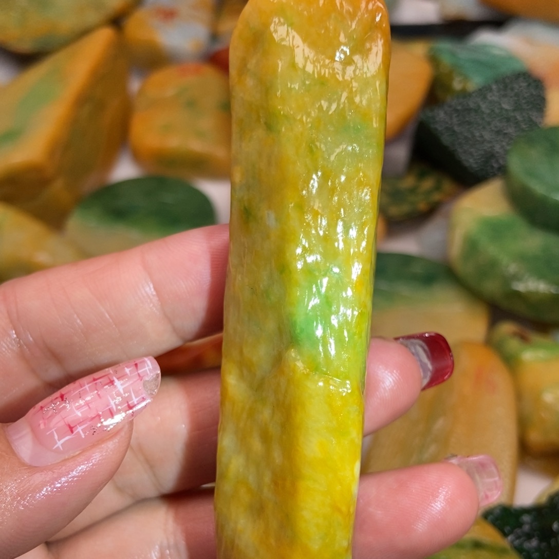 翡翠颈饰未镶嵌缅甸翡翠