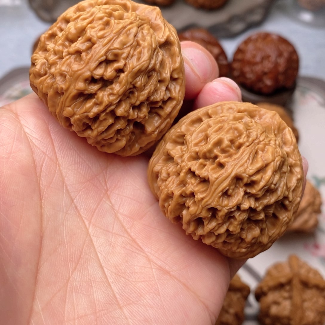 【闪购商品】文玩核桃吊坠南疆