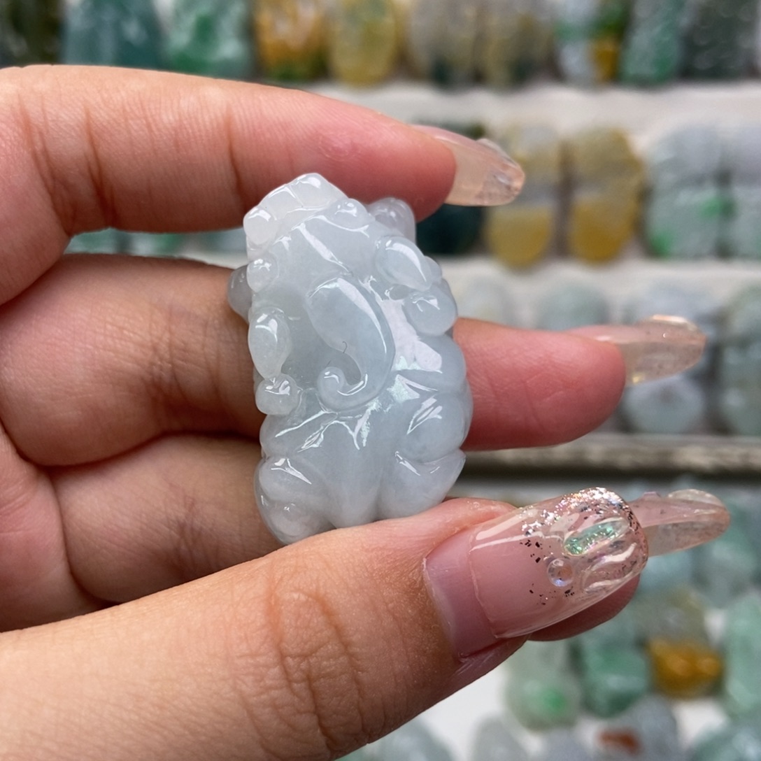 吊坠(赠链)未镶嵌翡翠口含珠