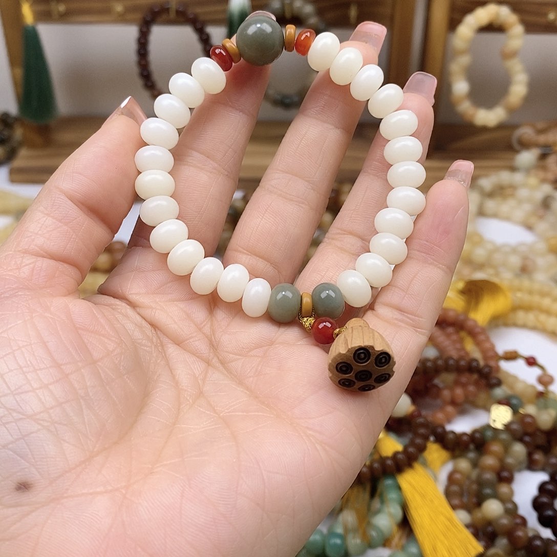 白玉菩提吊坠6×9单圈