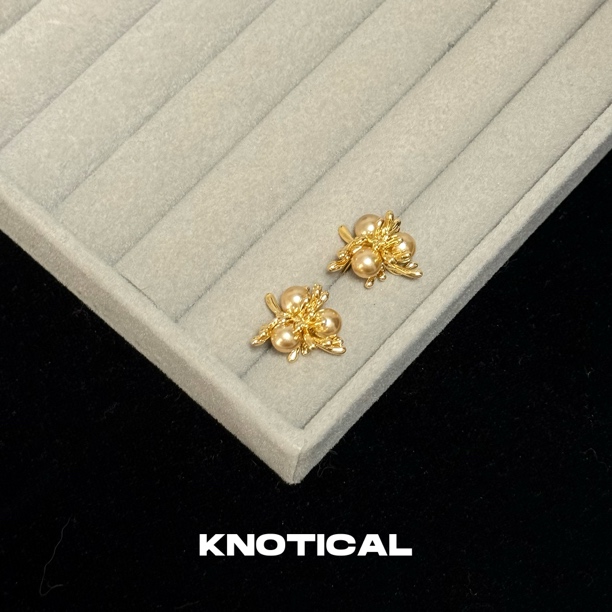 KNOTICAL｜金色珍珠耳钉