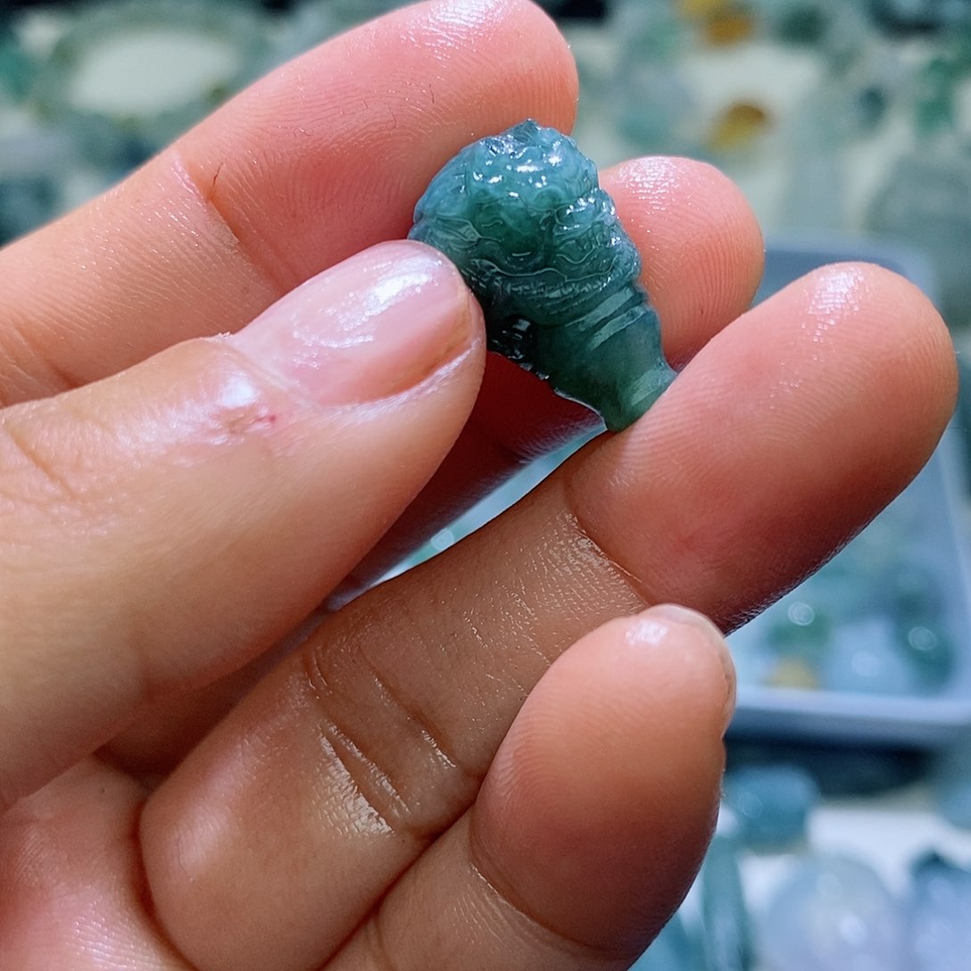 定制翡翠未镶嵌毛货