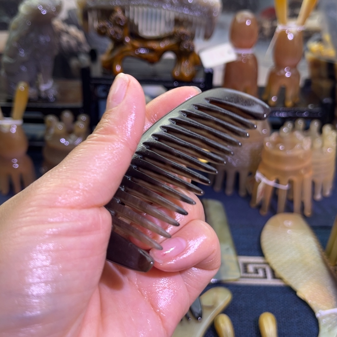 国内老白水黑金刚包包梳