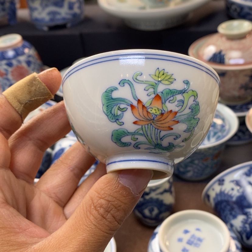 【闪购商品】景德镇青花斗彩主人杯