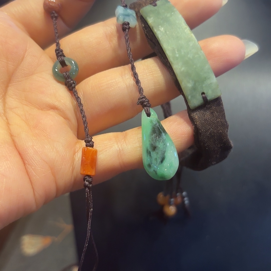 翡翠未镶嵌颈饰原创