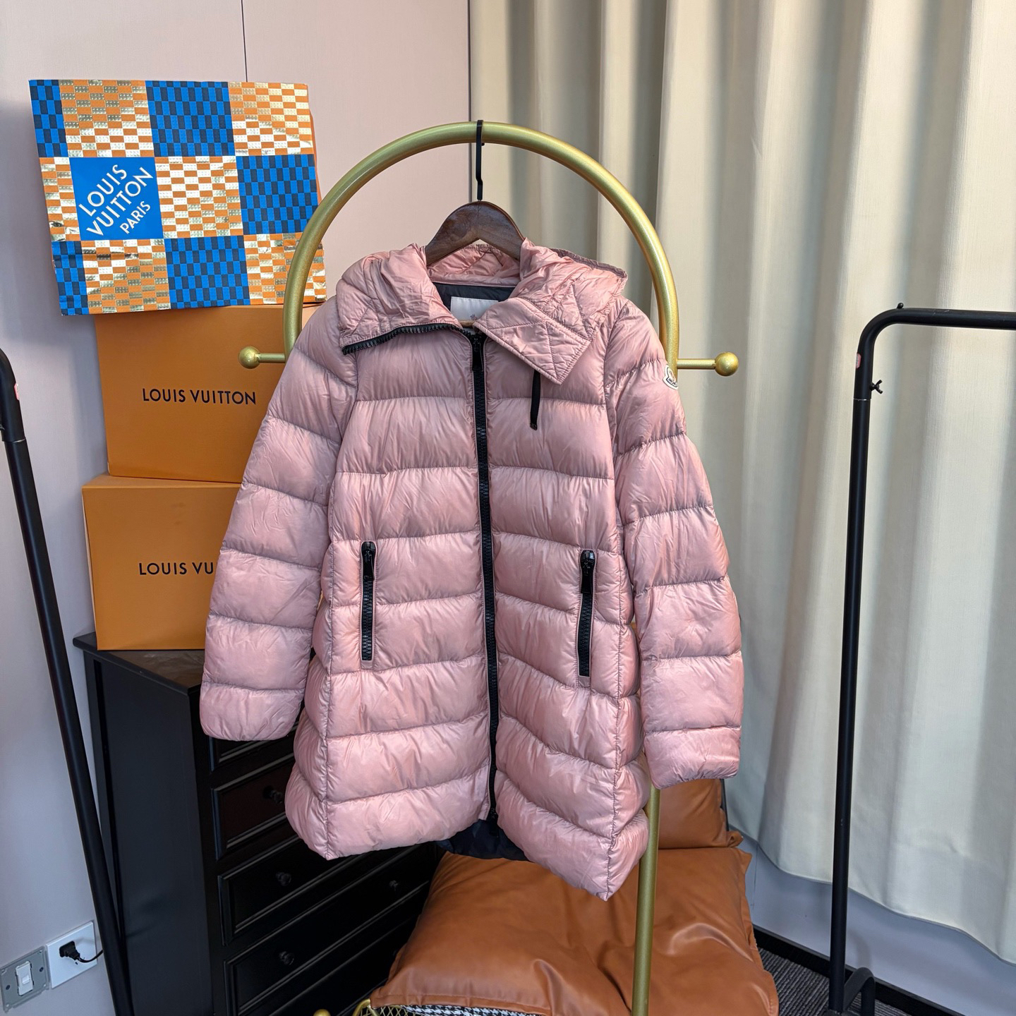 99新 MONCLER 粉色suyen长款羽绒服 1码
