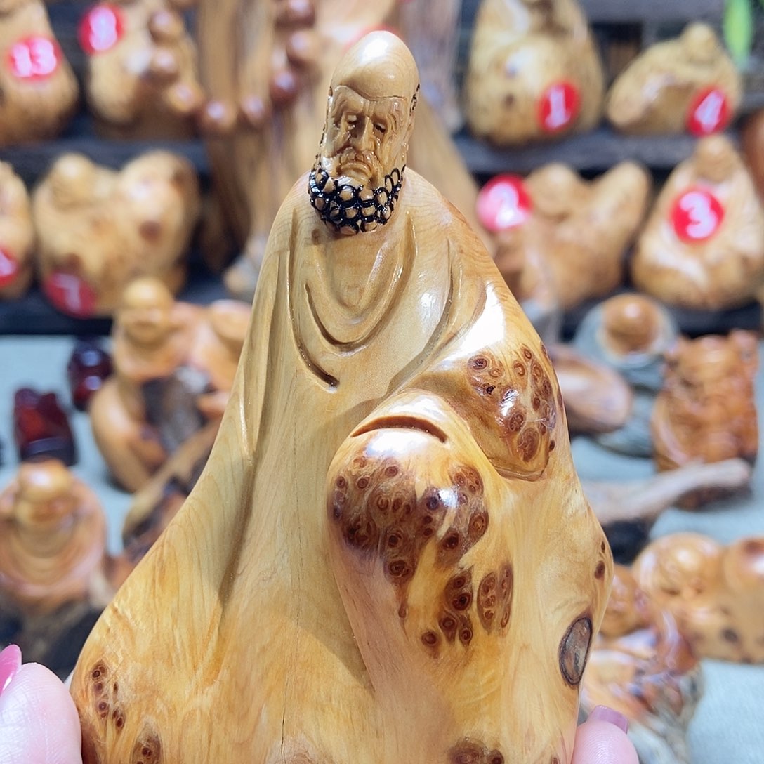 崖柏8888888888888888